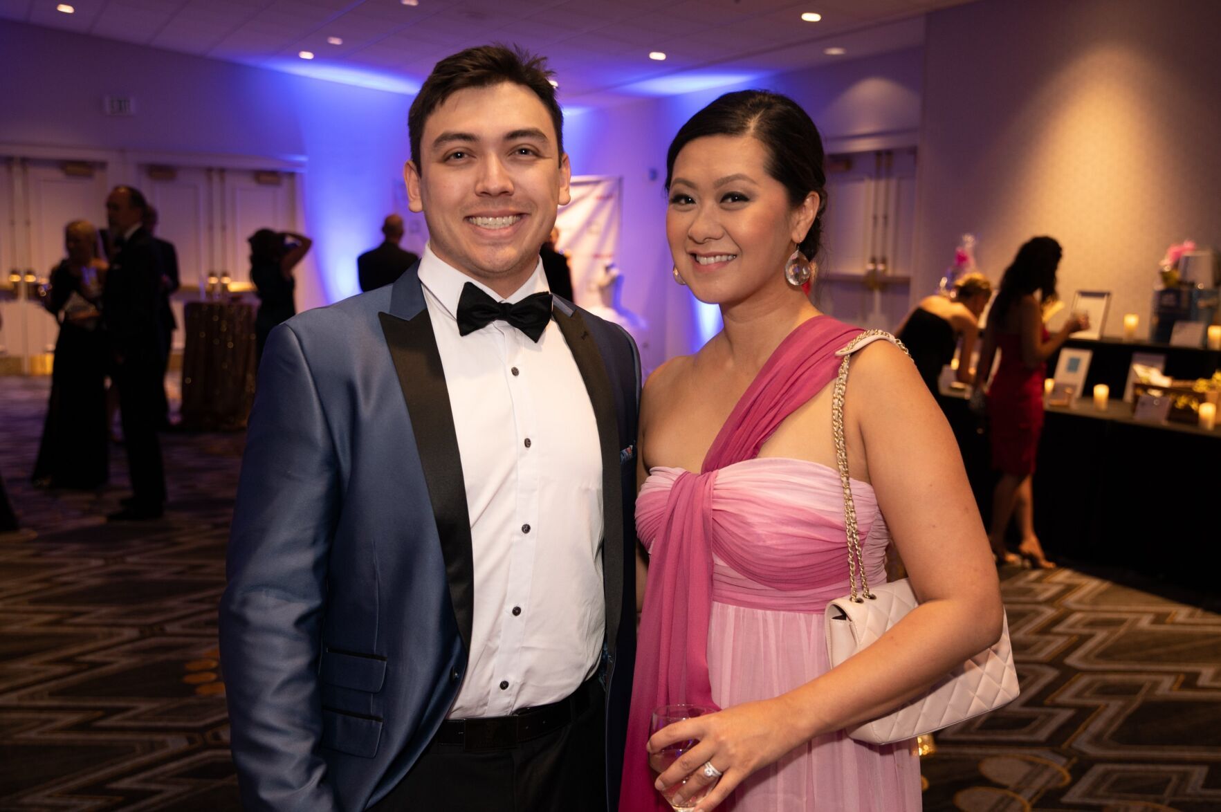 Christopher Halen, Mimi Vo